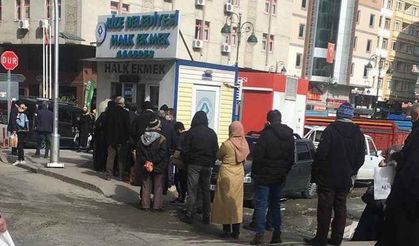 2023'e 1 yıl kala AKP Türkiye'si; Kuyruklar ülkesi!